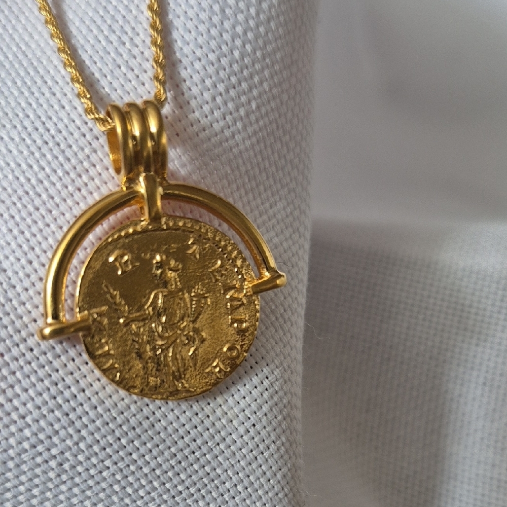 Gold Coin Pendant Necklace